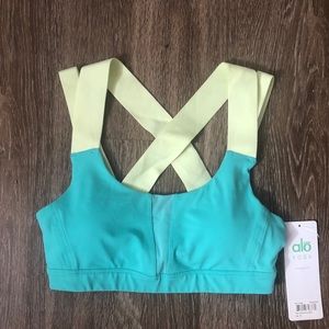 ALO yoga jetty bra size M